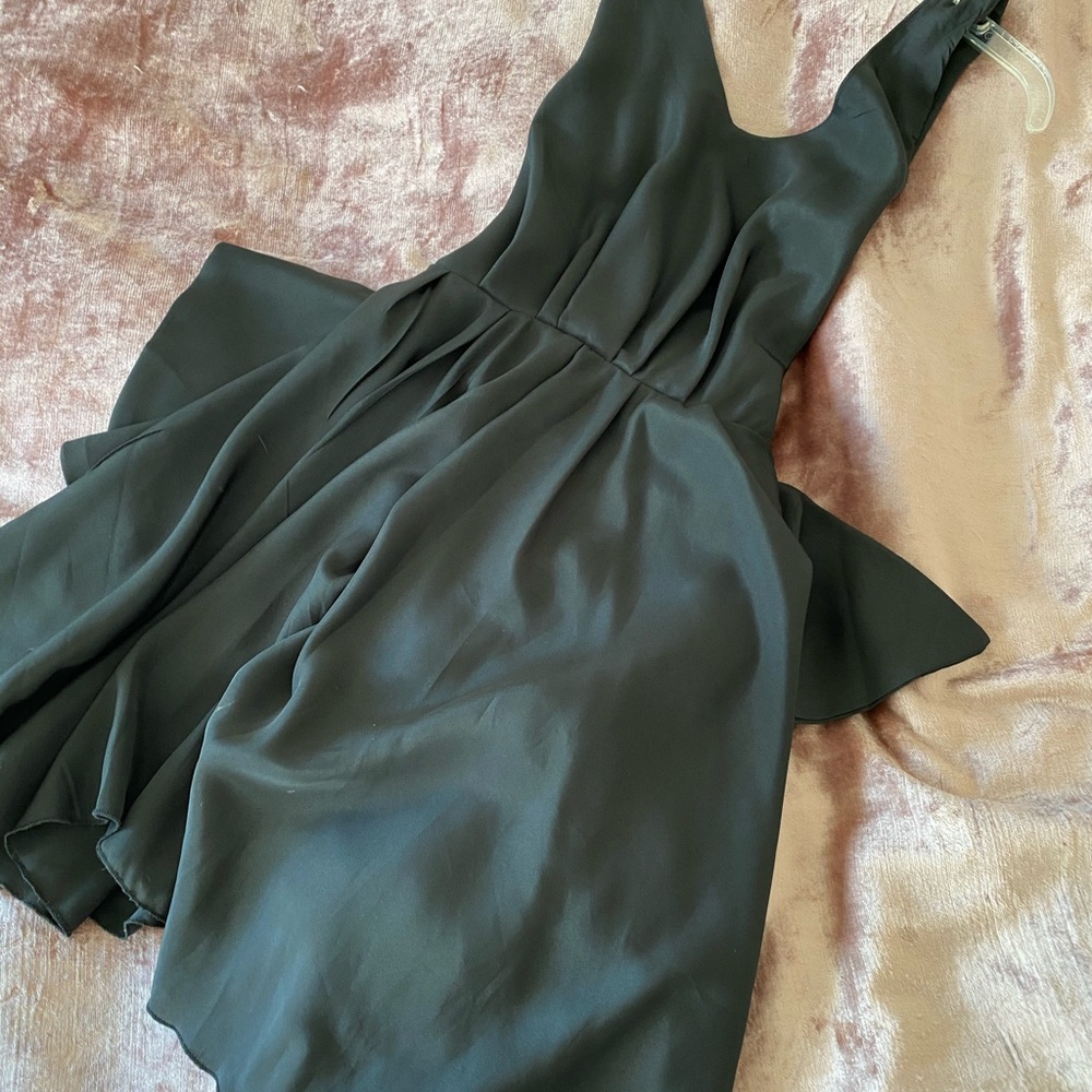 Little black dress backless tie back flowy - Picture 5 of 9